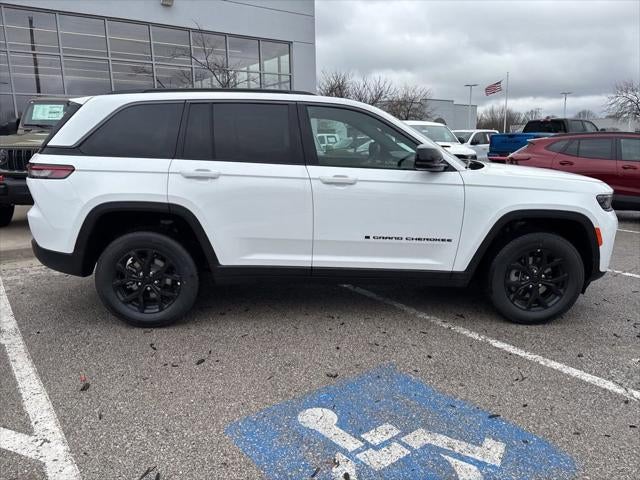 2026 Jeep Grand Cherokee GRAND CHEROKEE LAREDO ALTITUDE 4X4