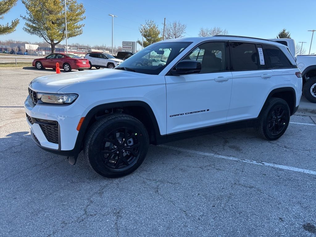 2026 Jeep Grand Cherokee Laredo