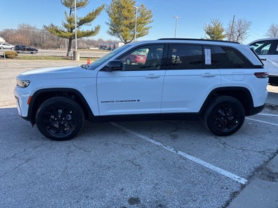 2026 Jeep Grand Cherokee Laredo