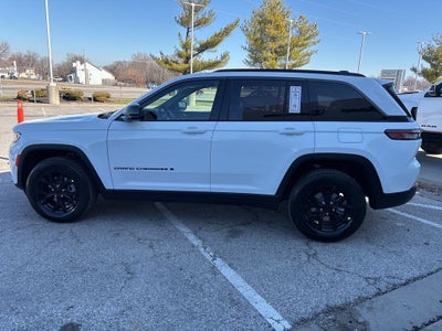2026 Jeep Grand Cherokee Laredo
