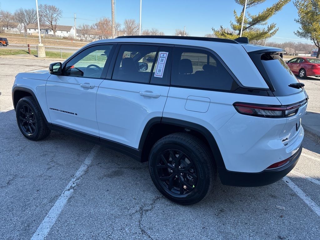 2026 Jeep Grand Cherokee Laredo