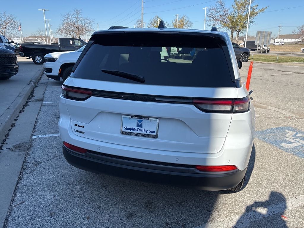 2026 Jeep Grand Cherokee Laredo