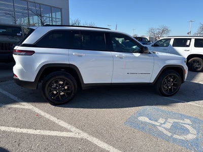 2026 Jeep Grand Cherokee Laredo