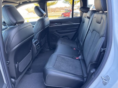 2026 Jeep Grand Cherokee Laredo