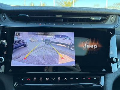 2026 Jeep Grand Cherokee Laredo