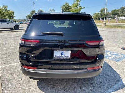 2027 Jeep Grand Cherokee Laredo Altitude