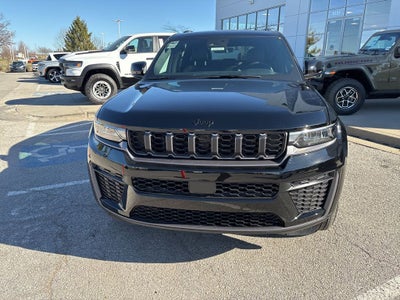 2026 Jeep Grand Cherokee Laredo