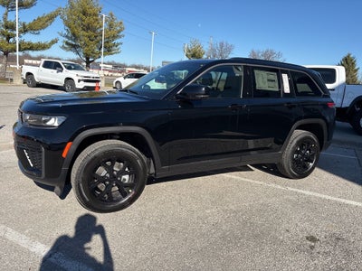 2026 Jeep Grand Cherokee Laredo
