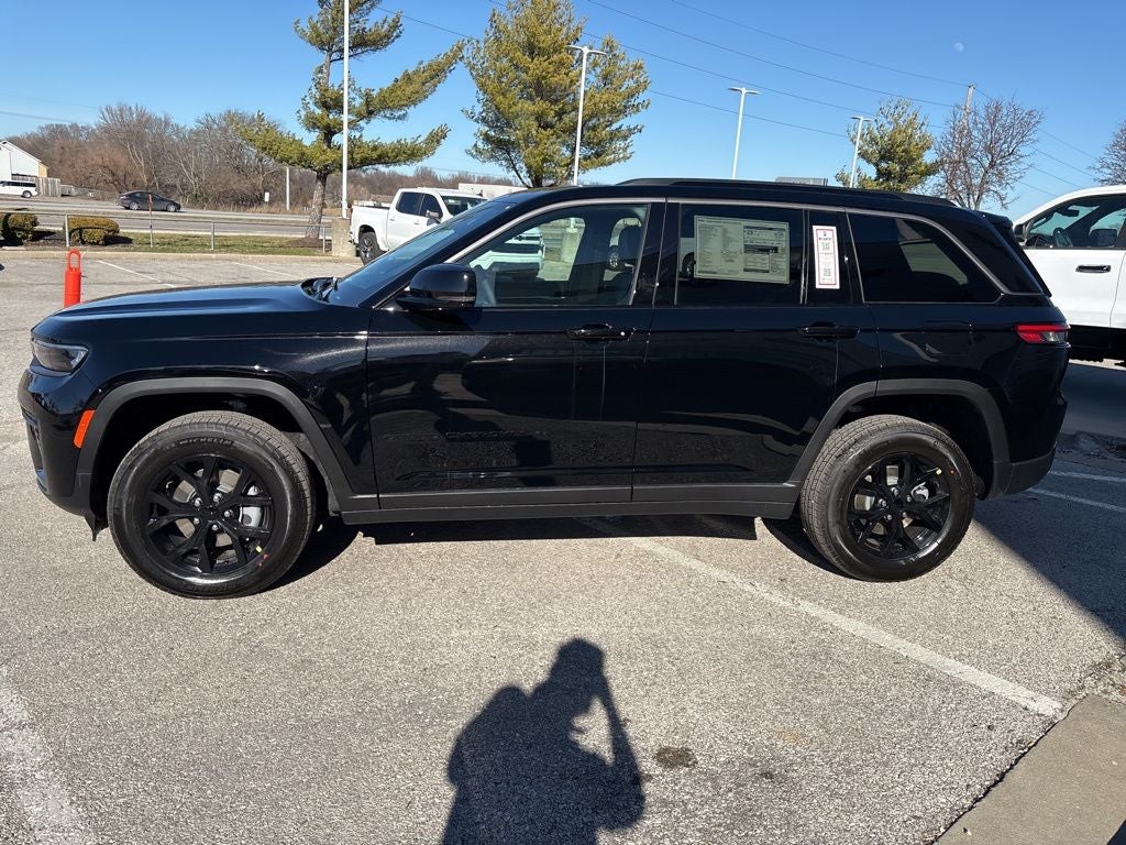 2026 Jeep Grand Cherokee Laredo