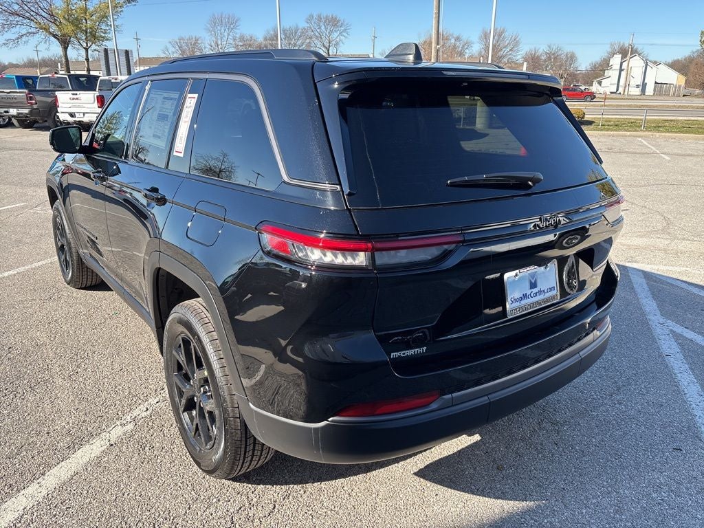 2026 Jeep Grand Cherokee Laredo
