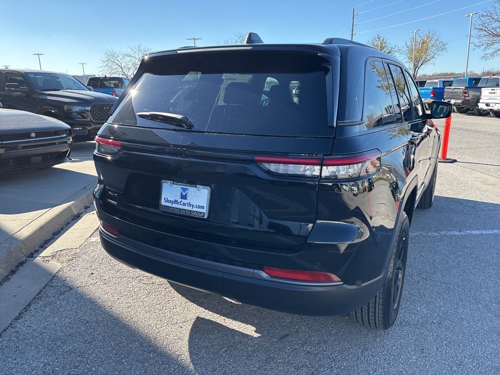 2026 Jeep Grand Cherokee Laredo