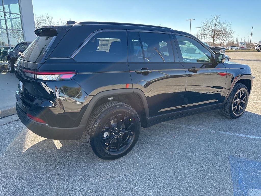 2026 Jeep Grand Cherokee Laredo
