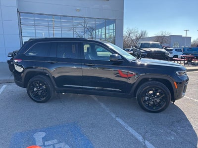 2026 Jeep Grand Cherokee Laredo