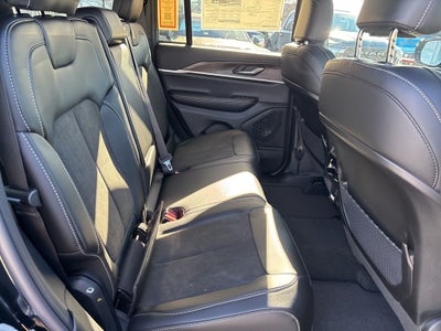 2026 Jeep Grand Cherokee Laredo