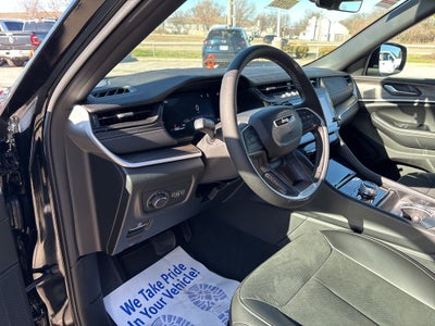 2026 Jeep Grand Cherokee Laredo