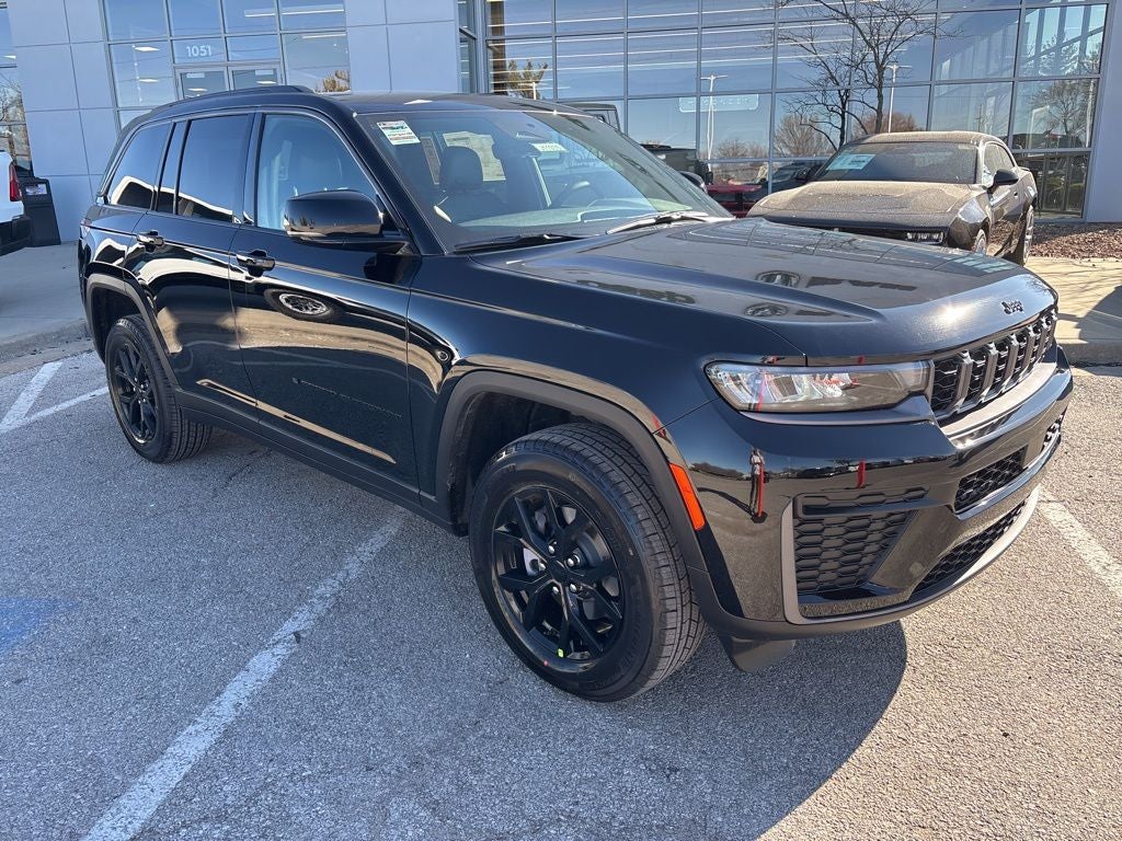 2026 Jeep Grand Cherokee Laredo