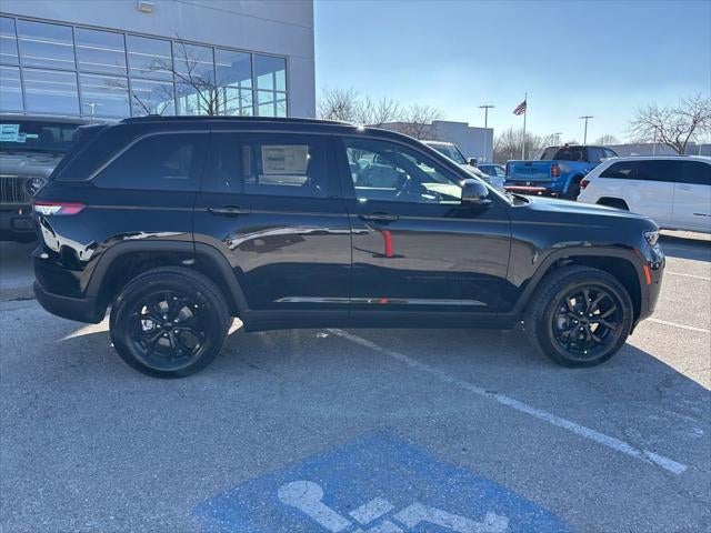 2026 Jeep Grand Cherokee GRAND CHEROKEE LAREDO ALTITUDE 4X4