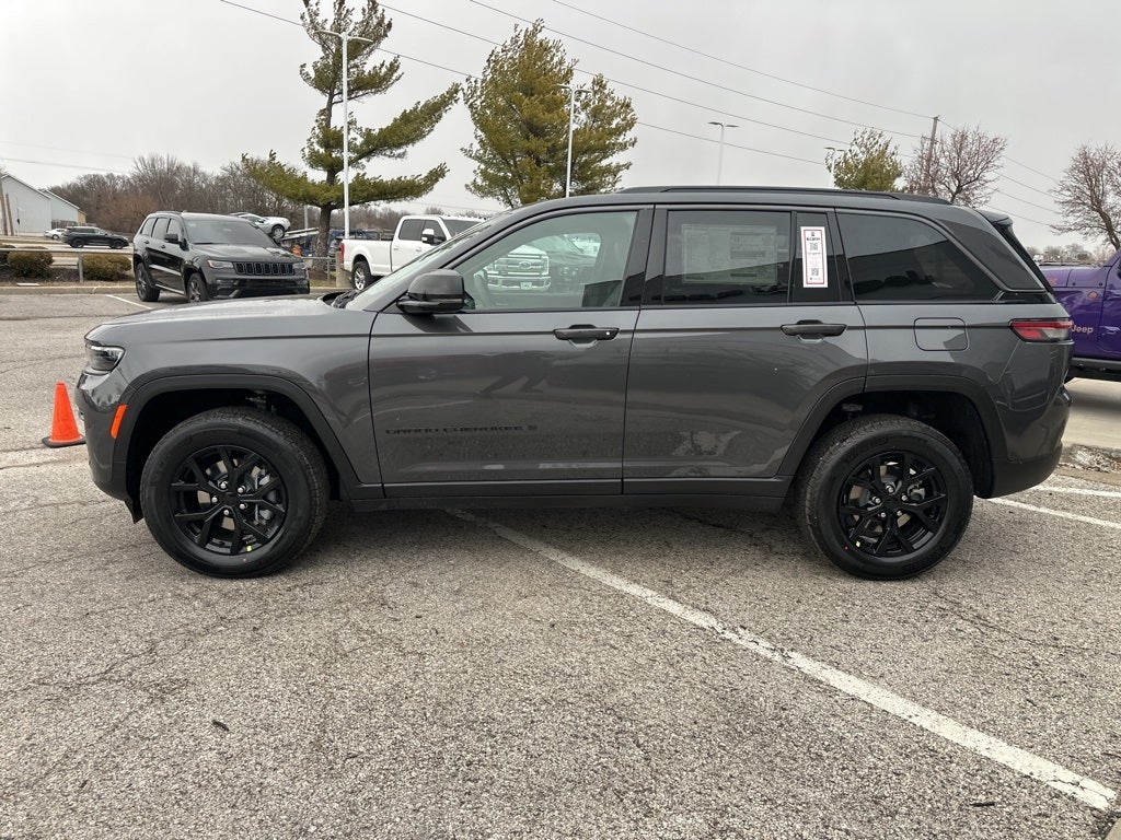 2026 Jeep Grand Cherokee Laredo