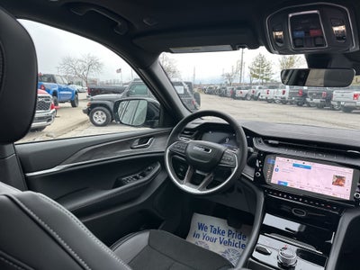 2026 Jeep Grand Cherokee Laredo