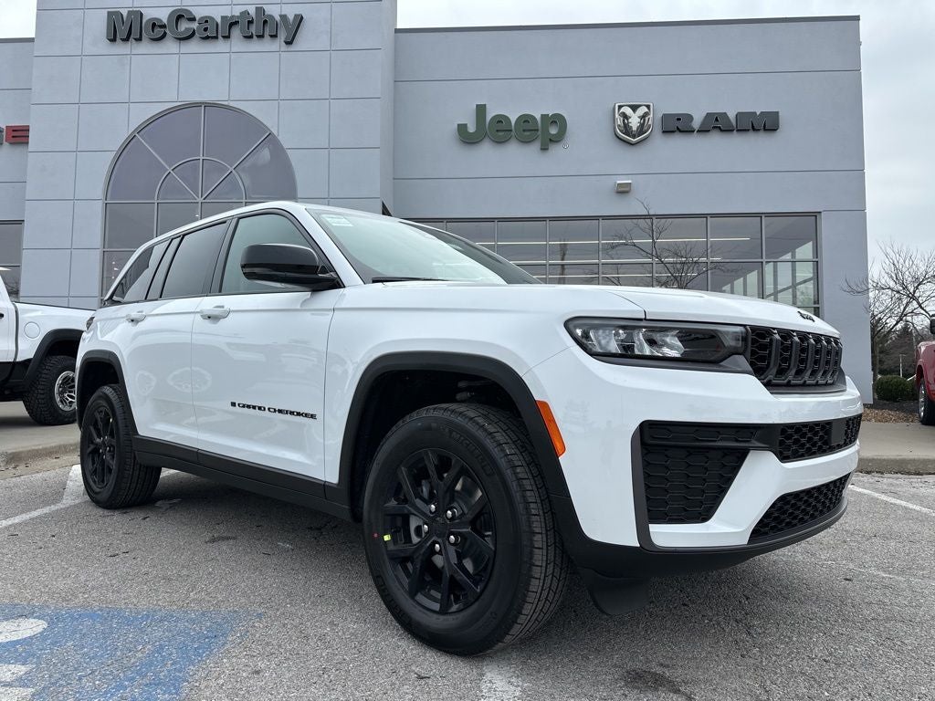 2026 Jeep Grand Cherokee Laredo