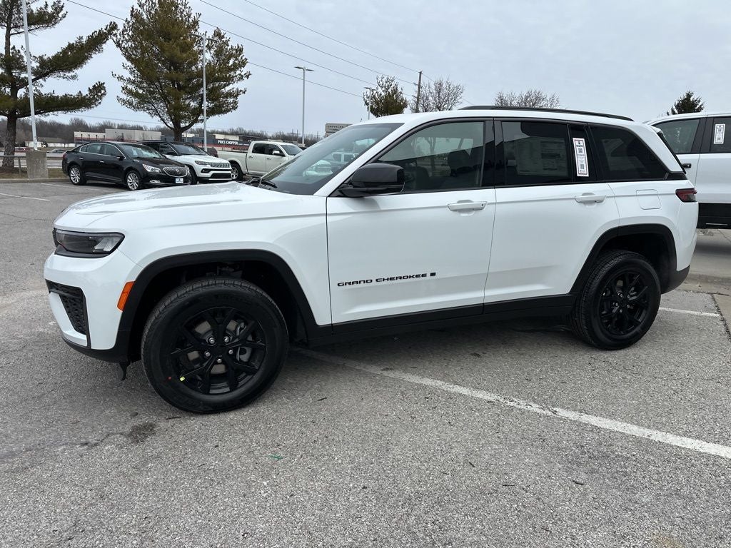 2026 Jeep Grand Cherokee Laredo