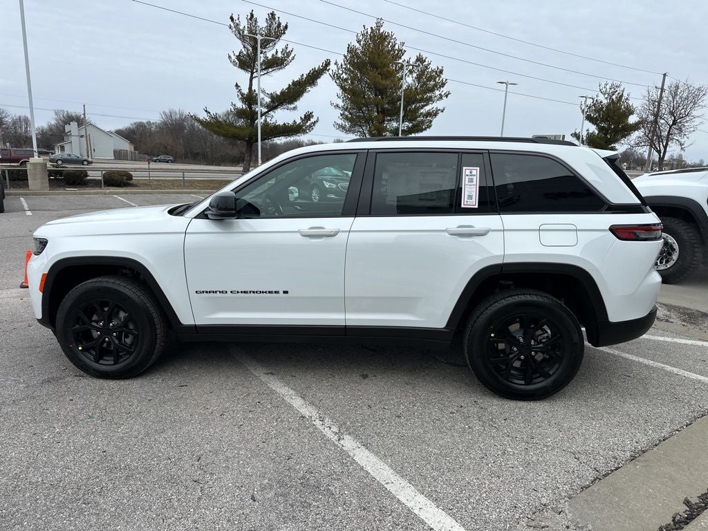 2026 Jeep Grand Cherokee Laredo