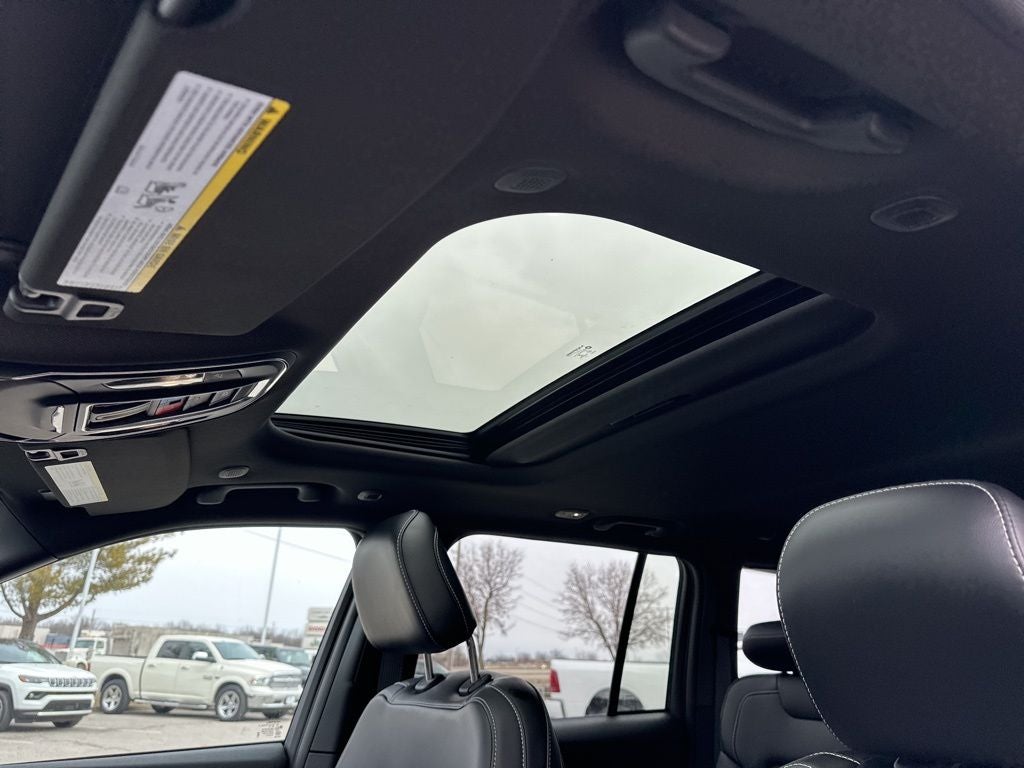 2026 Jeep Grand Cherokee Laredo