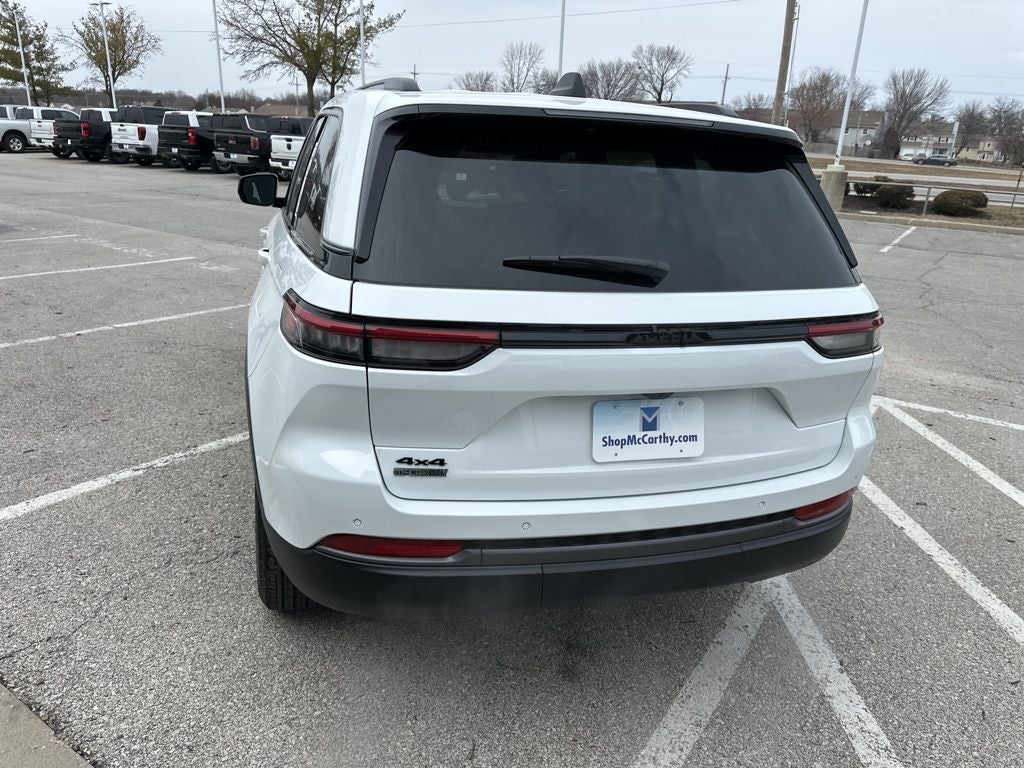 2026 Jeep Grand Cherokee Laredo