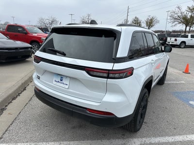 2026 Jeep Grand Cherokee Laredo