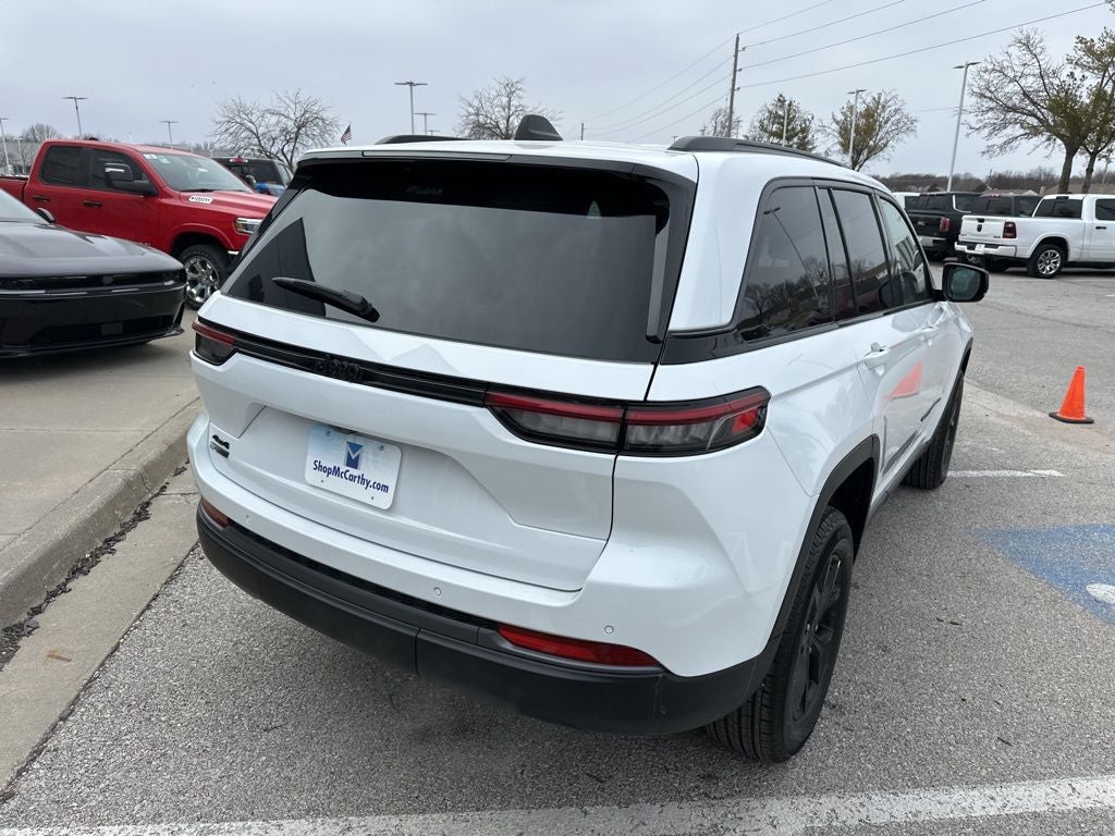 2026 Jeep Grand Cherokee Laredo