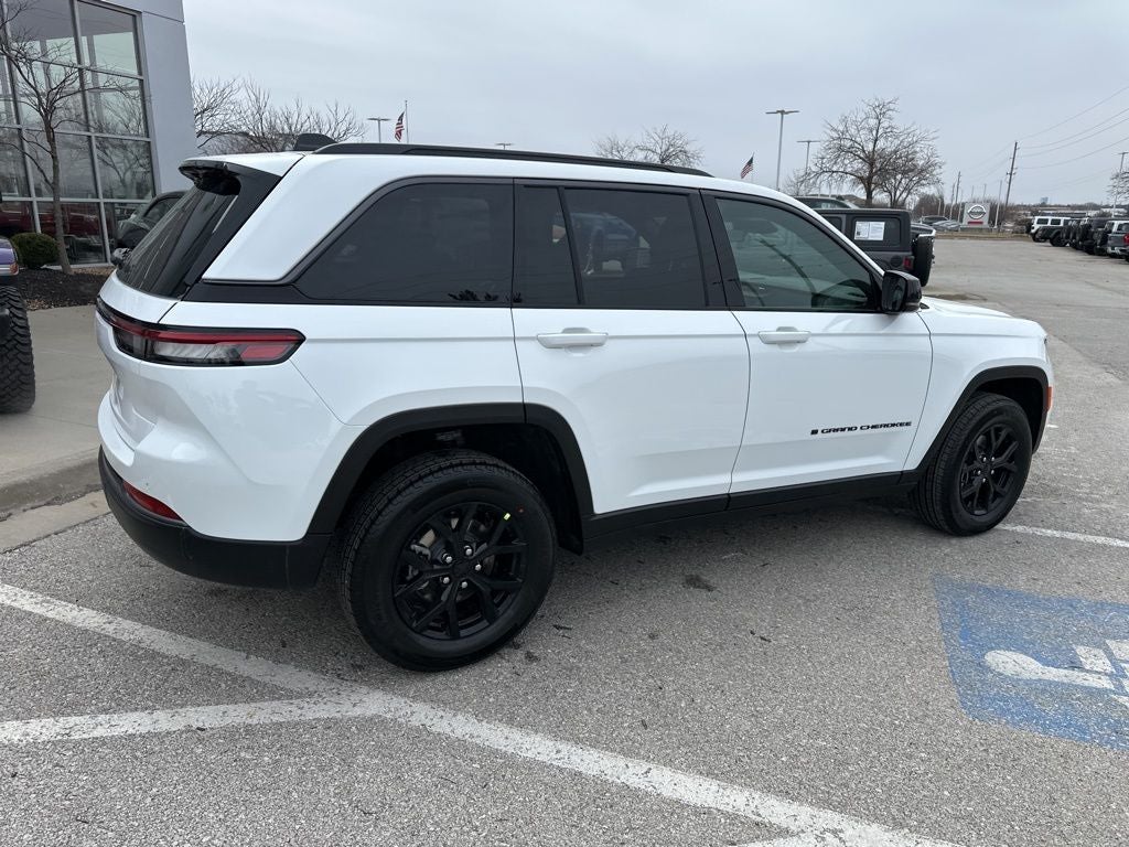 2026 Jeep Grand Cherokee Laredo