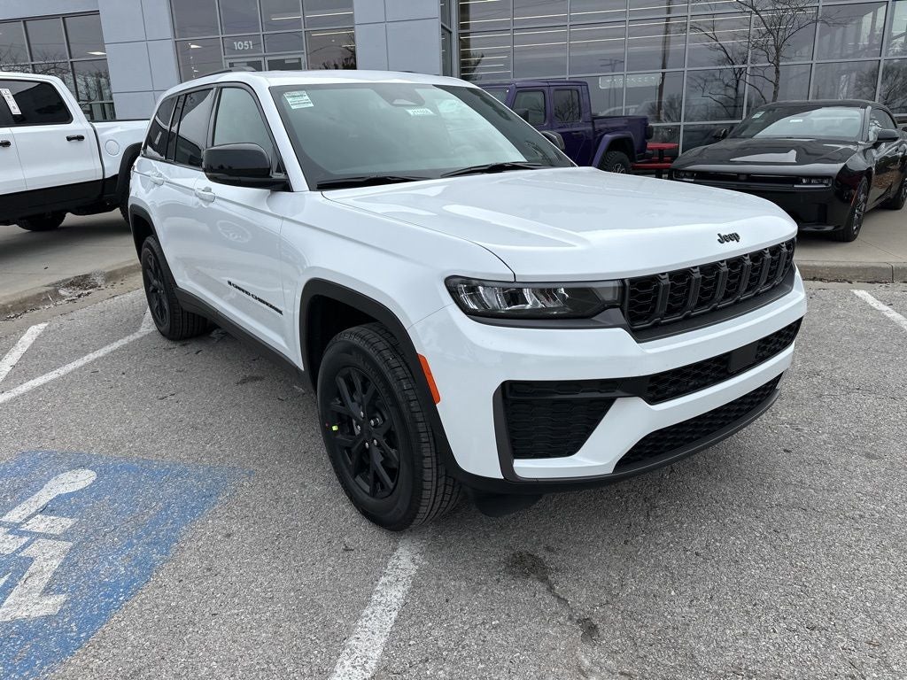 2026 Jeep Grand Cherokee Laredo