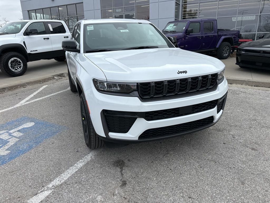 2026 Jeep Grand Cherokee Laredo