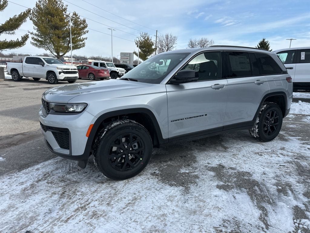 2026 Jeep Grand Cherokee Laredo