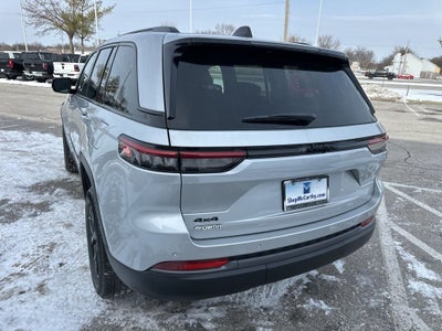 2026 Jeep Grand Cherokee Laredo