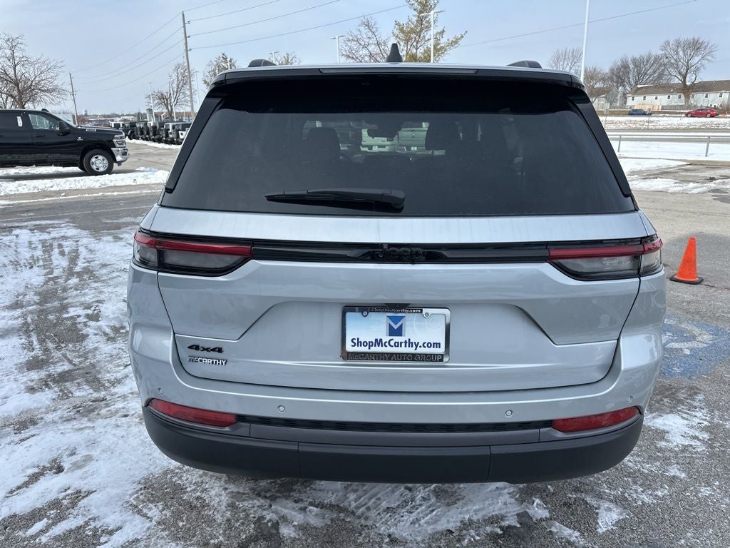 2026 Jeep Grand Cherokee Laredo