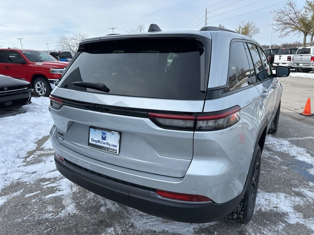 2026 Jeep Grand Cherokee Laredo