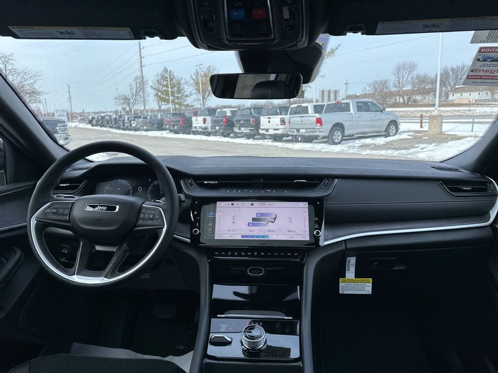 2026 Jeep Grand Cherokee Laredo