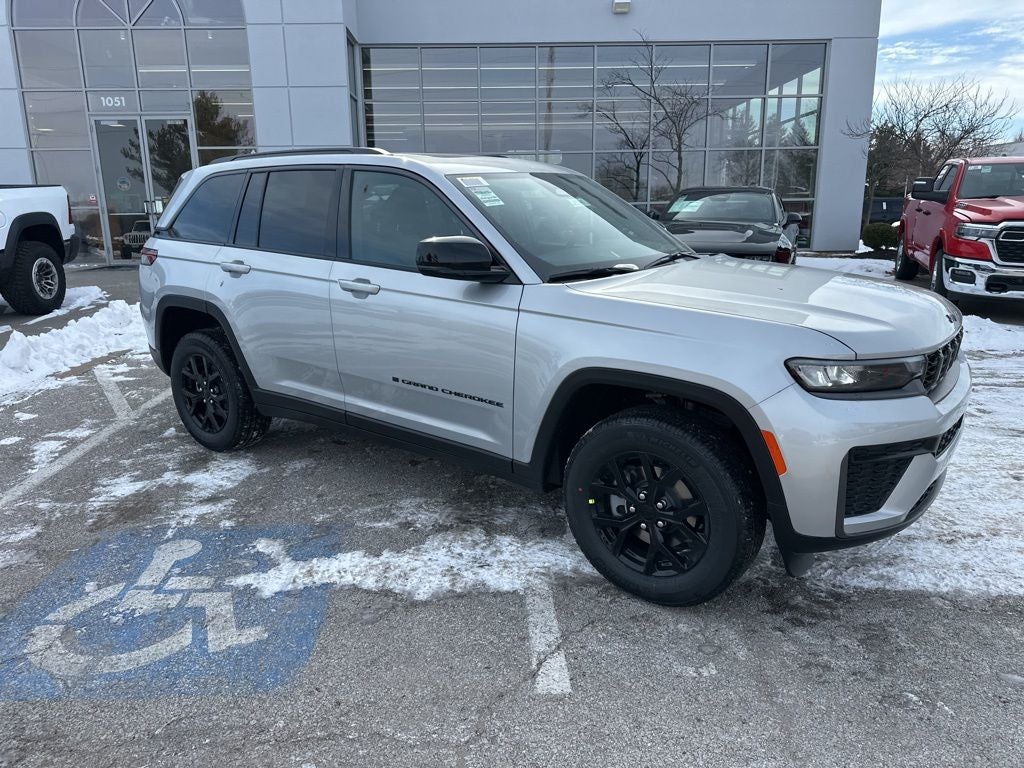 2026 Jeep Grand Cherokee Laredo