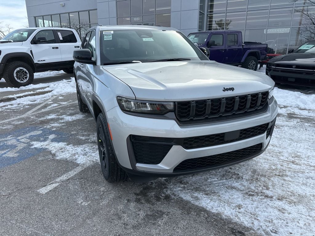 2026 Jeep Grand Cherokee Laredo