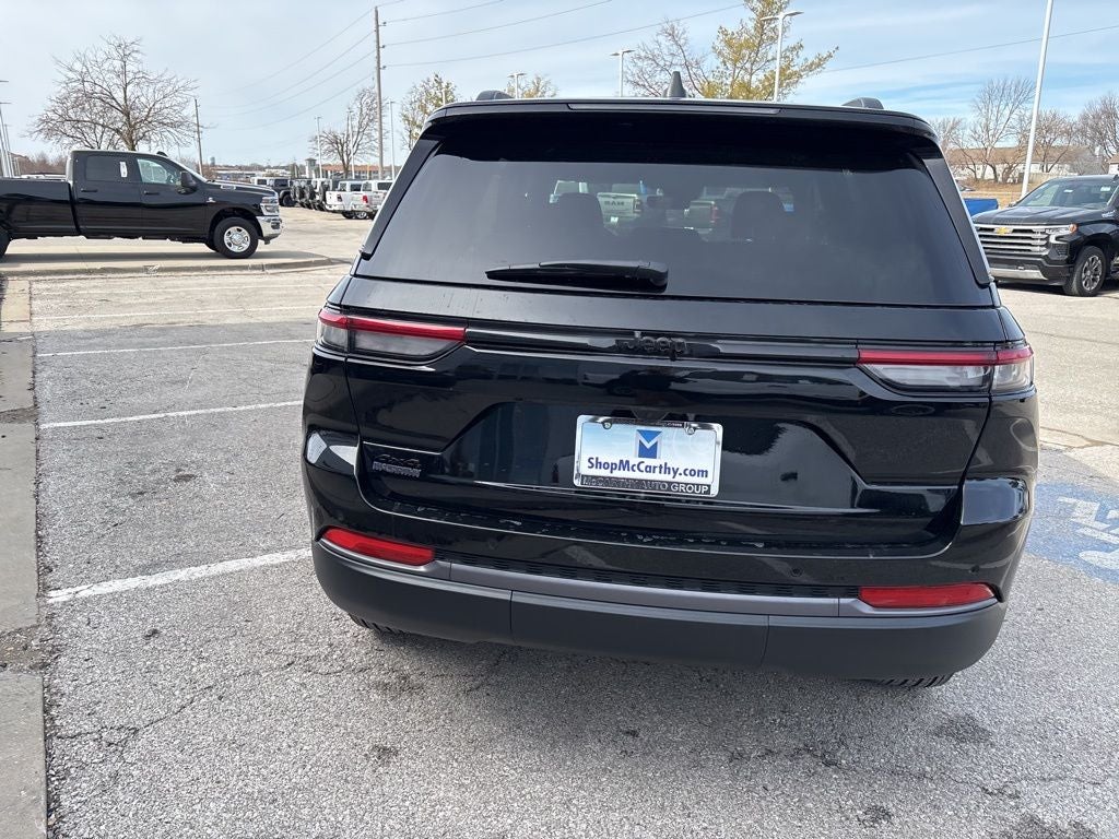 2026 Jeep Grand Cherokee Altitude