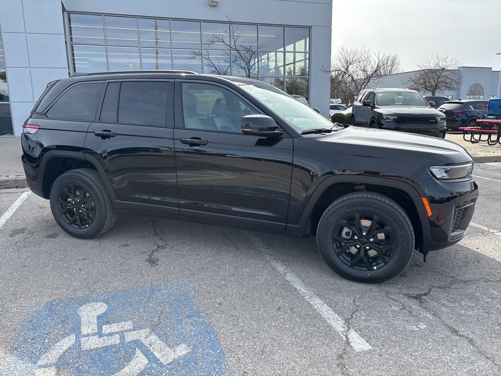 2026 Jeep Grand Cherokee Altitude