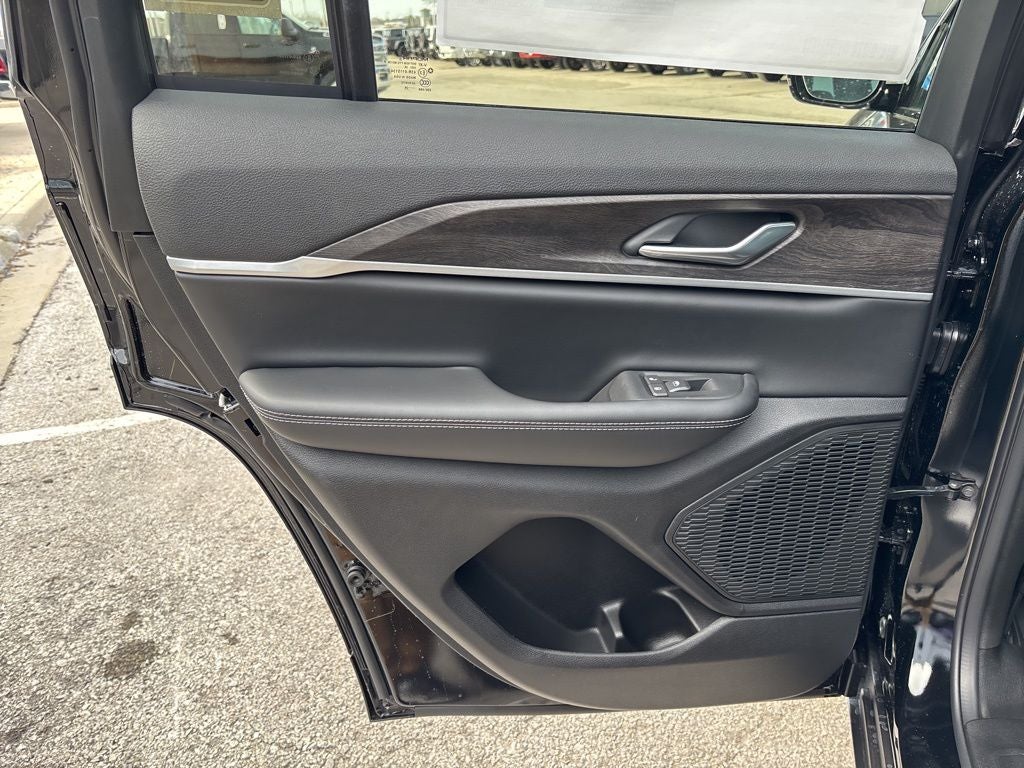 2026 Jeep Grand Cherokee Altitude