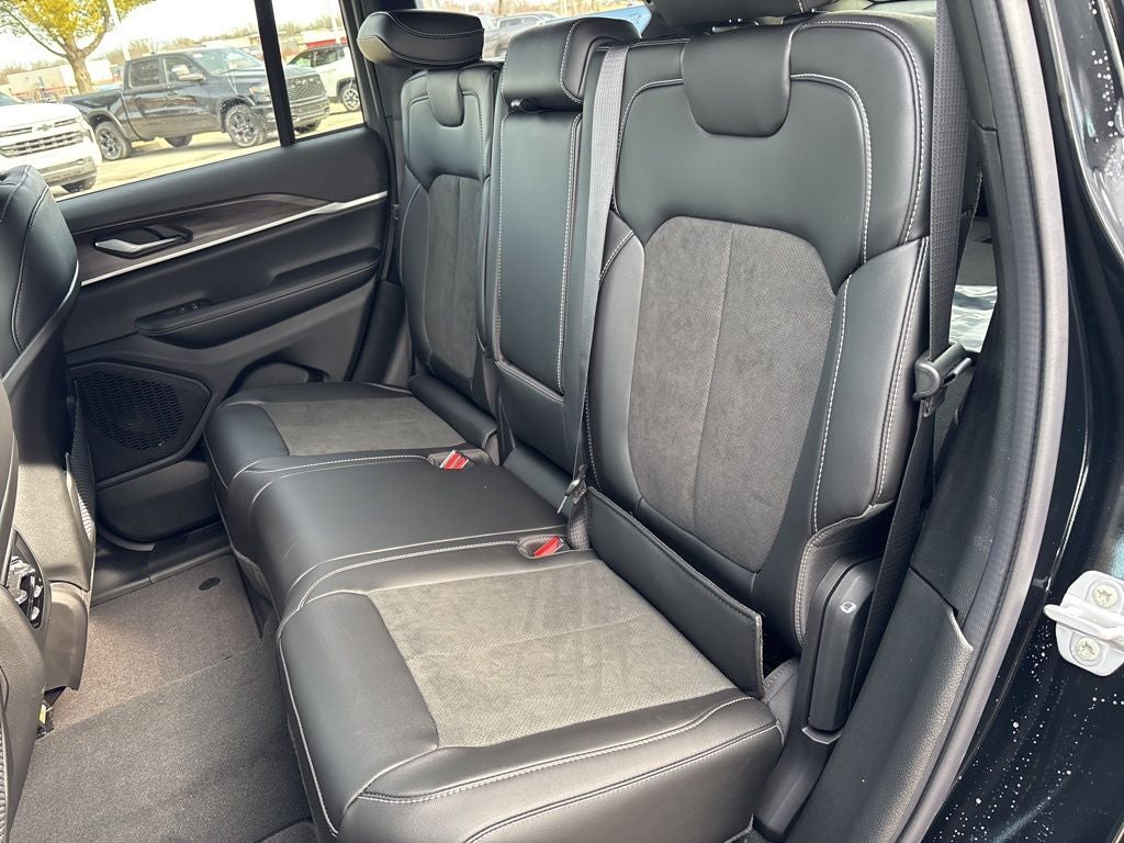 2026 Jeep Grand Cherokee Altitude