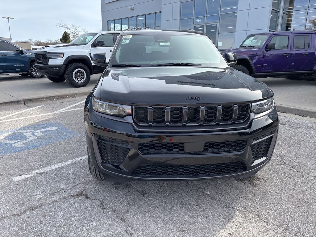2026 Jeep Grand Cherokee Altitude