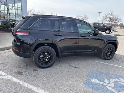 2026 Jeep Grand Cherokee GRAND CHEROKEE LAREDO ALTITUDE 4X4