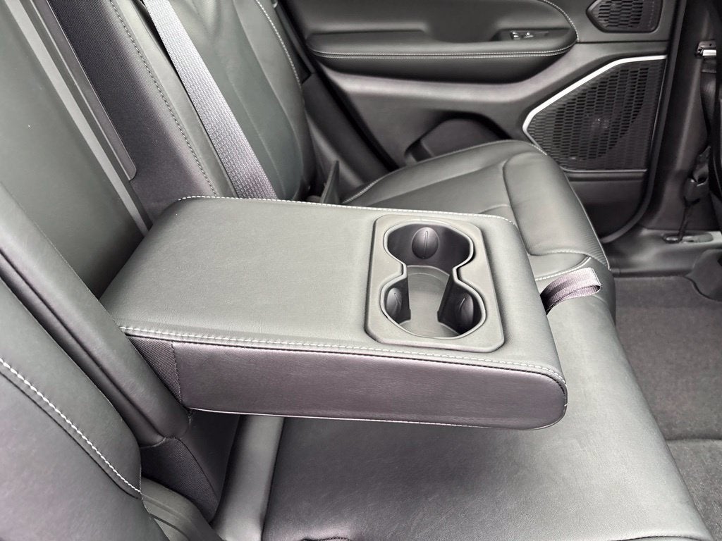 2027 Jeep Grand Cherokee Limited Reserve