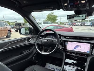 2027 Jeep Grand Cherokee Limited Reserve