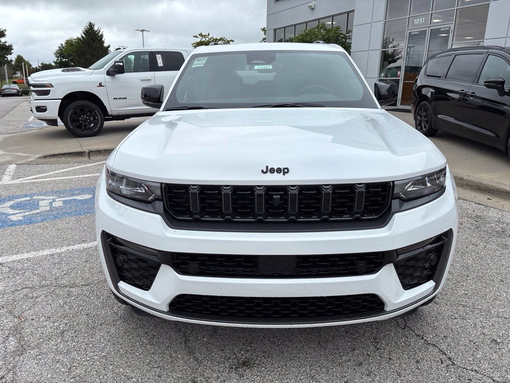 2027 Jeep Grand Cherokee Limited Reserve