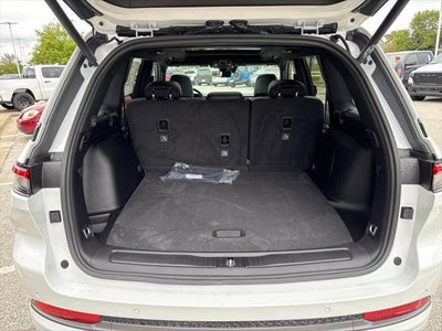 2027 Jeep Grand Cherokee Limited Reserve